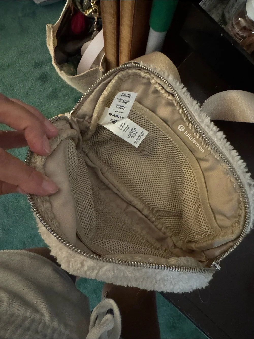 lululemon athletica Cream Sherpa Waist Bag with Beige Interior